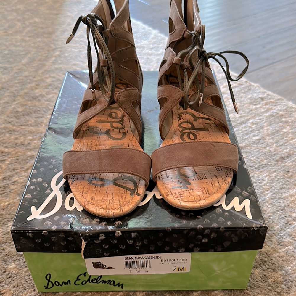 NWT gladiator Sam Edelman sandals